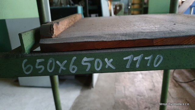 Pracovní stůl - ponk 650x650x1110 (2-Pracovni stul-ponk 650x650x1110 (6).jpg)